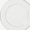 Prato Raso em Porcelana Majesty Silver Branco com Fio Prata